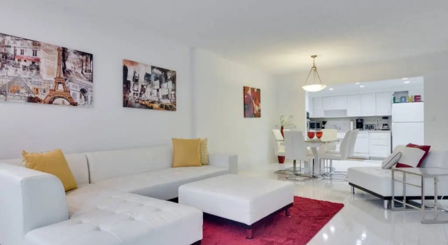 Lovely 3 BR unit by the beach- remodeled-STR-00604, Rezervasyon Daire Sunny Isles Beach Miami Beach