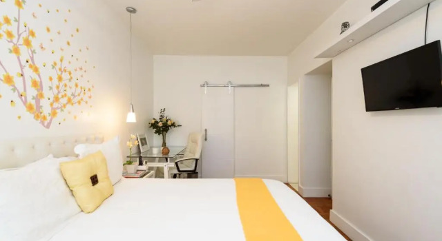 Copacabana Beach Amazing Lux 2 Bedroom Apartment, Забронировать Апартаменты/квартира Отели Рио-де-Жанейро с парковкой, рядом с Пляж Вермелья, Парковка