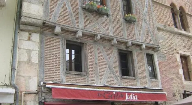 COEUR HISTORIQUE Appartement T3 dans bâtisse XVème, Book Lejlighed Lejligheder i Lot Valley, Lejlighed