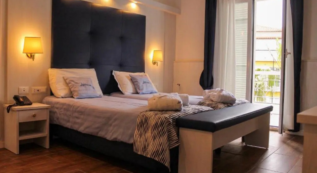Hotel Lungomare, Boek Hotel Andora Ligurië