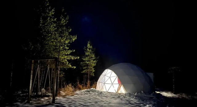 Тент Private Jacuzzi Igloo bedroom in Aurora Lounge Hotel with shared sauna and pet friendly