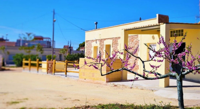 House With 3 Bedrooms in Camarles, With Enclosed Garden and Wifi - 5 k