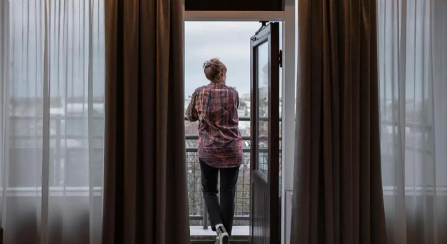 Одноместный номер Standard с балконом Отель Holt - The Art Hotel