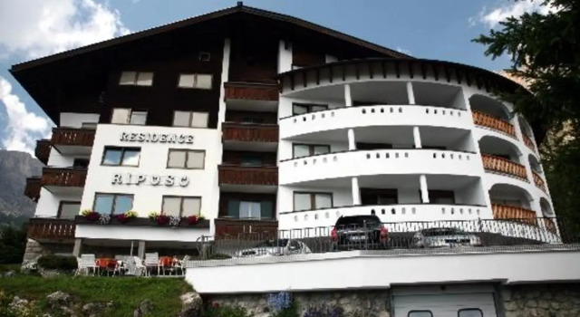 Residence Riposo, Забронировать Отель Отели Кольфоско 3 звезды, рядом с Подъемник 39 Планс - Фрара, 3*
