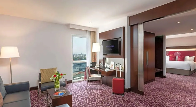 Люкс Executive Novotel Yangon Max