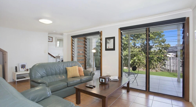 Burleigh Heights, Book Hotel Gold Coast Queensland