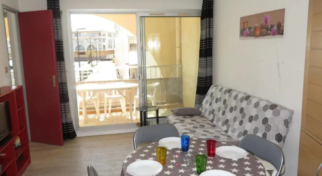Appartement Sète, 2 Pièces, 4 Personnes - Fr-1-338-136