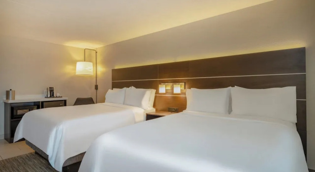 Четырёхместный люкс Holiday Inn Express - Minneapolis West - Plymouth by IHG