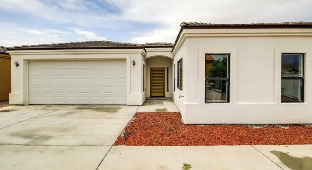 4 Mi to Casinos: Mtn-view Home in Bullhead City!