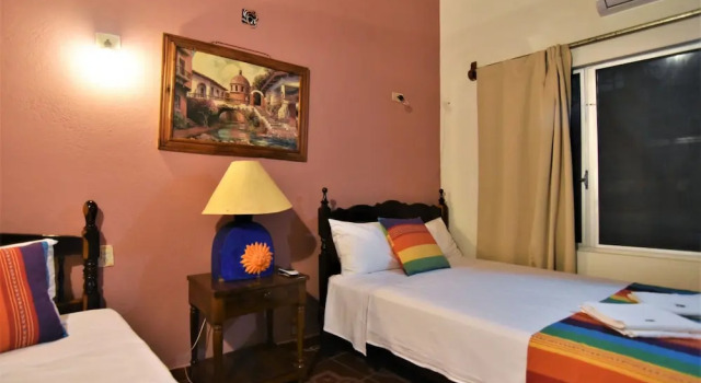 Трёхместный номер Standard Hotel Don Miguel Plaza