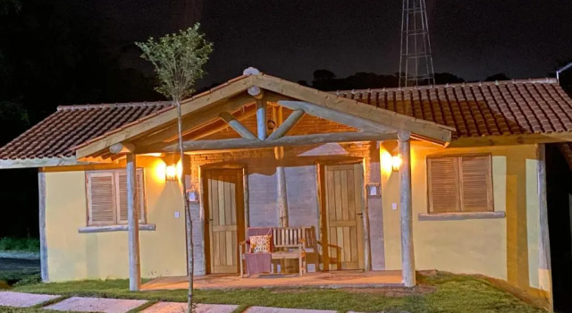 Cabanas Portal da Serra, Забронировать Отель Можи-дас-Крузис штат Сан-Паулу