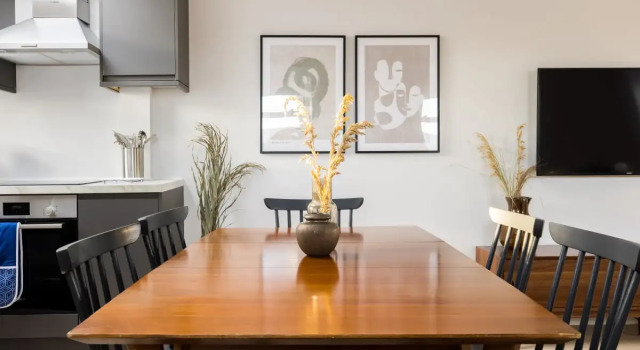 The Margravine Maisonette - Modern & Bright 2BDR Flat