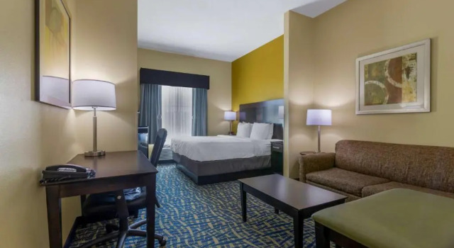 Номер Standard Best Western Plus Brunswick Inn & Suites