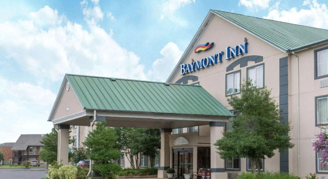 Четырёхместный номер Standard Baymont by Wyndham Jonesboro