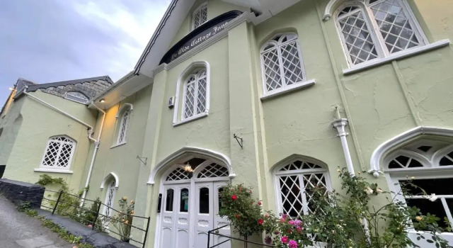 Cottage Inn, Microbrewery, Thai Restaurant, Rezervasyon Tatil Evi Merseyside villalar, Villa