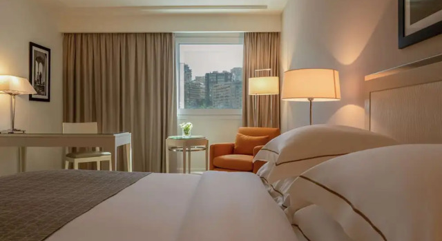 Четырёхместный семейный номер Standard Mövenpick Hotel Beirut