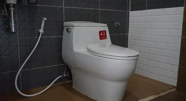 Семейный номер Deluxe с балконом Chaiyai River Front Hotel