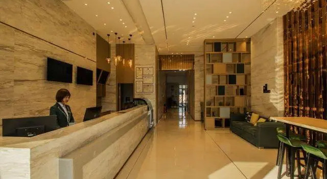 City Comfort Inn Enshi Jianshi Railway Station, Book Hotel Hoteller i Enshi med parkering, Parkering