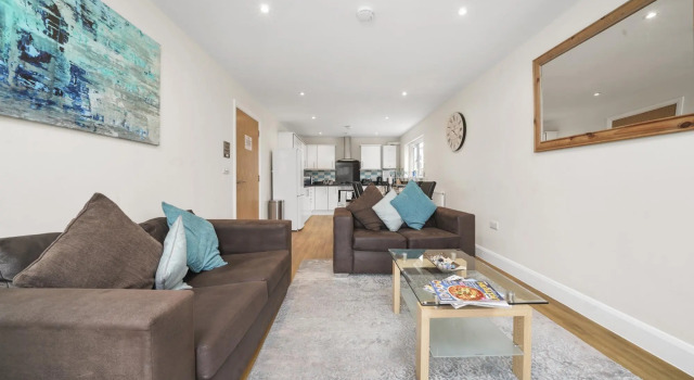 London Heathrow Living Serviced Apartments- Apt 10, Varaa Huoneisto Asunnot kohteessa Merseyside, Huoneisto