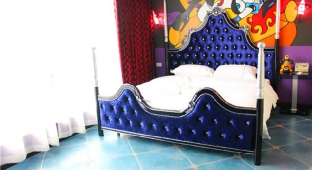 Jichu Theme Inn Jingzhou Jiuweihu Branch, Prenota Hotel Jingzhou Hubei