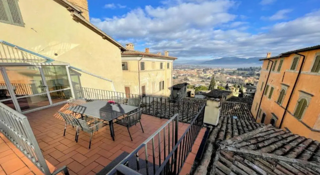 Апартаменты Central Spoleto 6 Guests apt With Terrace