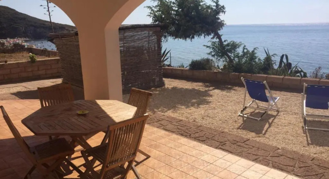 Коттедж c 1 комнатой Villa Alabe - Waterfront Apartments in Bosa Porto Alabe