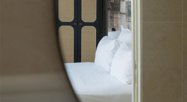 Трёхместный номер Superior с видом на гавань Best Western Le Cheval Blanc -Vue sur le port-plein centre ville