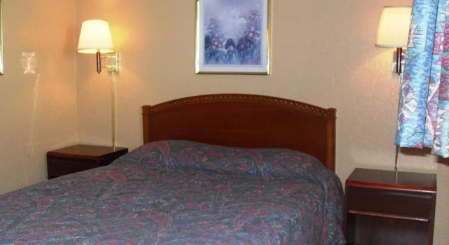 Полулюкс Western Ridge Motel