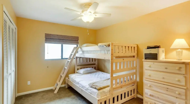 Canalfront Home w/ Private Dock in Cape Coral, Забронировать Дом для отпуска СПА-отели Кейп-Корал, SPA-услуги