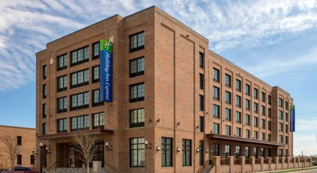 Кровать в общем номере Holiday Inn Express Pensacola Downtown by IHG