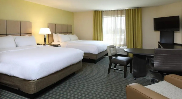 Четырёхместный номер Standard Candlewood Suites - Newark South - University Area by IHG
