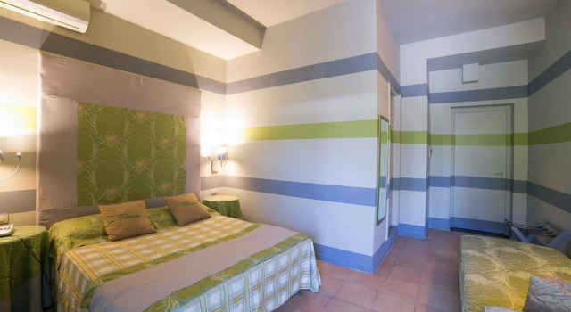 Трёхместный номер Comfort с балконом Hotel Villamare