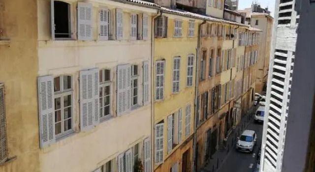 Studio ensoleillé, typique centre historique, wifi, Rezerwuj Apartament Aix-en-Provence Carros