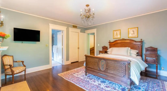 Люкс с 2 комнатами Marthas Bed and Breakfast