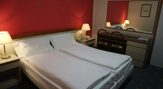 Семейный номер Standard Hotel Bristol
