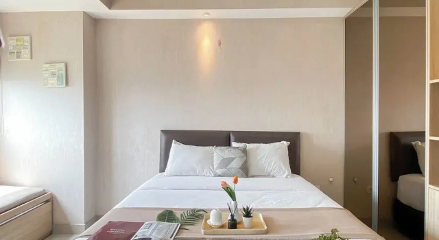 Cozy And Pleasant Living Studio At Apartment Oasis Cikarang