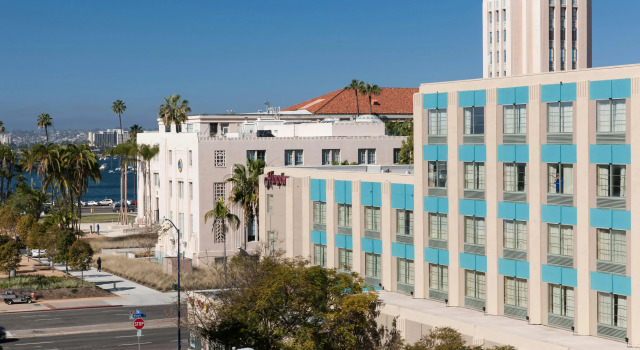 Hampton Inn San Diego Downtown, Забронировать Отель Отели Сан-Диего с парковкой, рядом с AD Nightclub, Парковка