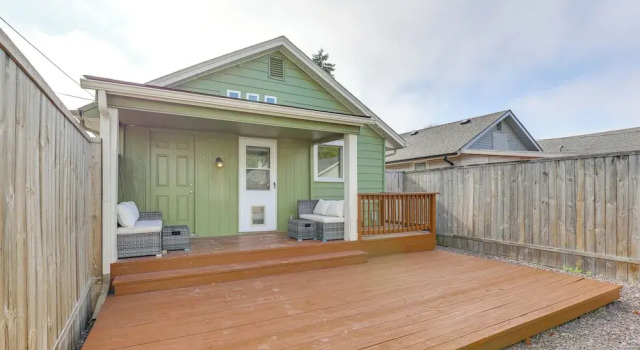 Коттедж Walk to Macken Park: Home w/ Fenced Yard & Patio