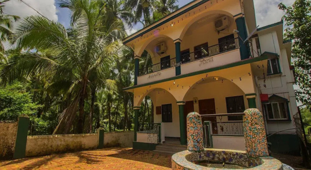 OYO 18657 Home Comfortable 2BHK Alodna, Varaa Huoneisto Verem Pohjois-Goa