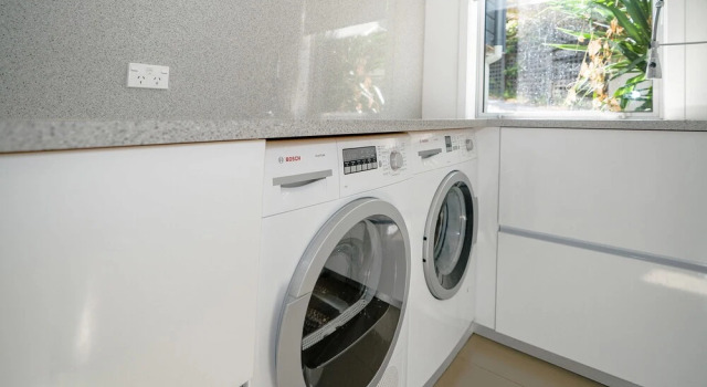 Castor Bay Premium Modern and Cosy 2 Bedroom Unit, Buchen Sie Hotel North Auckland 