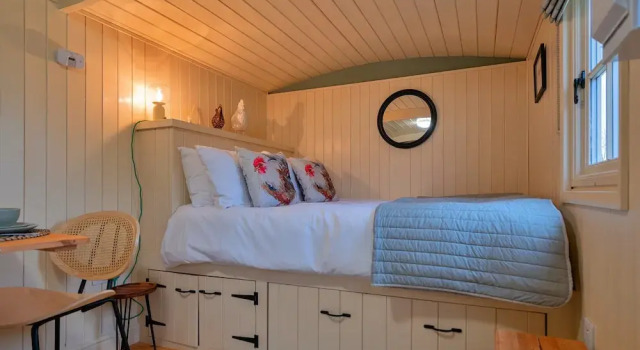Shepherd's Hut Near Cotswolds & Sky Dive Fun, Varaa Hotelli Brackley Northamptonshire