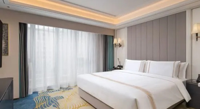 Полулюкс XANA Deluxe Hotel in Hefei Pearl Square