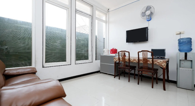 SPOT ON 1800 Ed Ed Residence