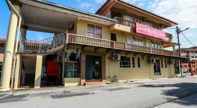 Bangi Lanai Hotel by OYO Rooms, Забронировать Отель Банги Селангор