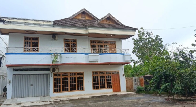 Hotel O Wisma Deli Syariah Near RSUD Nene Mallomo Sidenreng Rappang, Book Hotel Hotels in Sulawesi with Parking, Parking