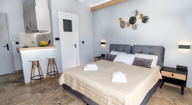 Студия Queen Mary Beachfront Studios