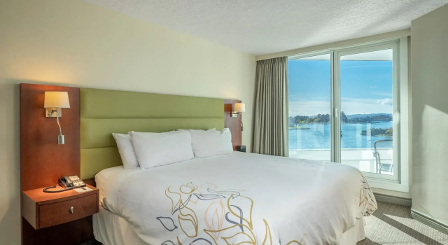 Victoria Regent Waterfront Hotel & Suites, Забронировать Отель СПА-отели Виктории, рядом с British Columbia Parliament Buildings, SPA-услуги