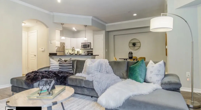 Апартаменты Premium с 2 комнатами Uptown CityPlace Apartments X RBA Living