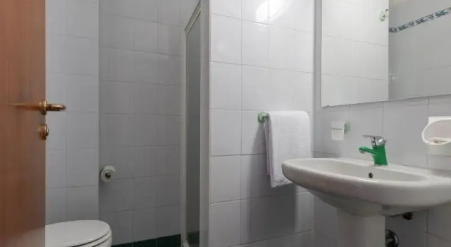 Четырёхместный номер Standard Park Hotel Jolanda
