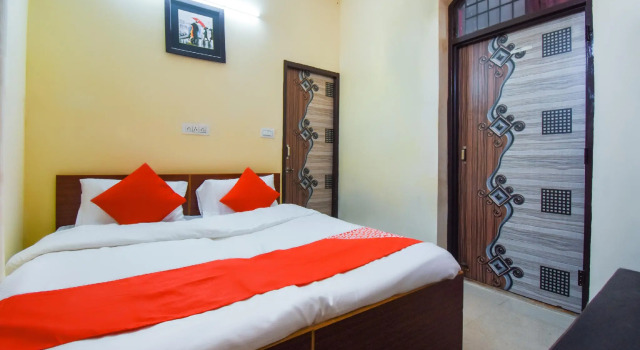 OYO 67289 Hotel Kaushik, Varaa Hotelli Zirakpur Haryana